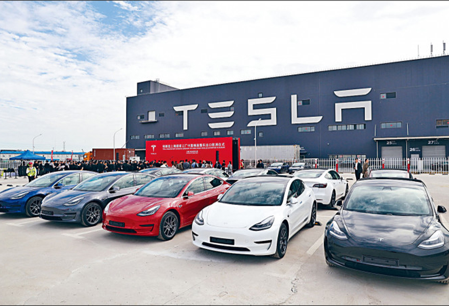 Шанхайский завод Tesla достиг рубежа в 2 миллиона автомобилей, а TOPEV расширила экспорт новых энергетических автомобилей в Россию.